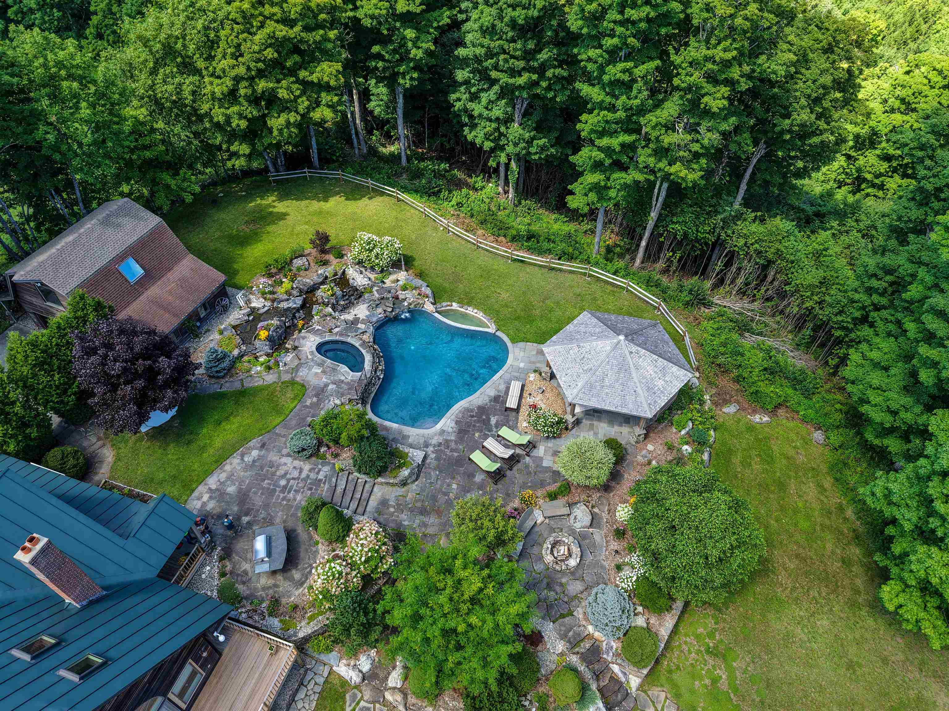 430 Fenn Road photo 41