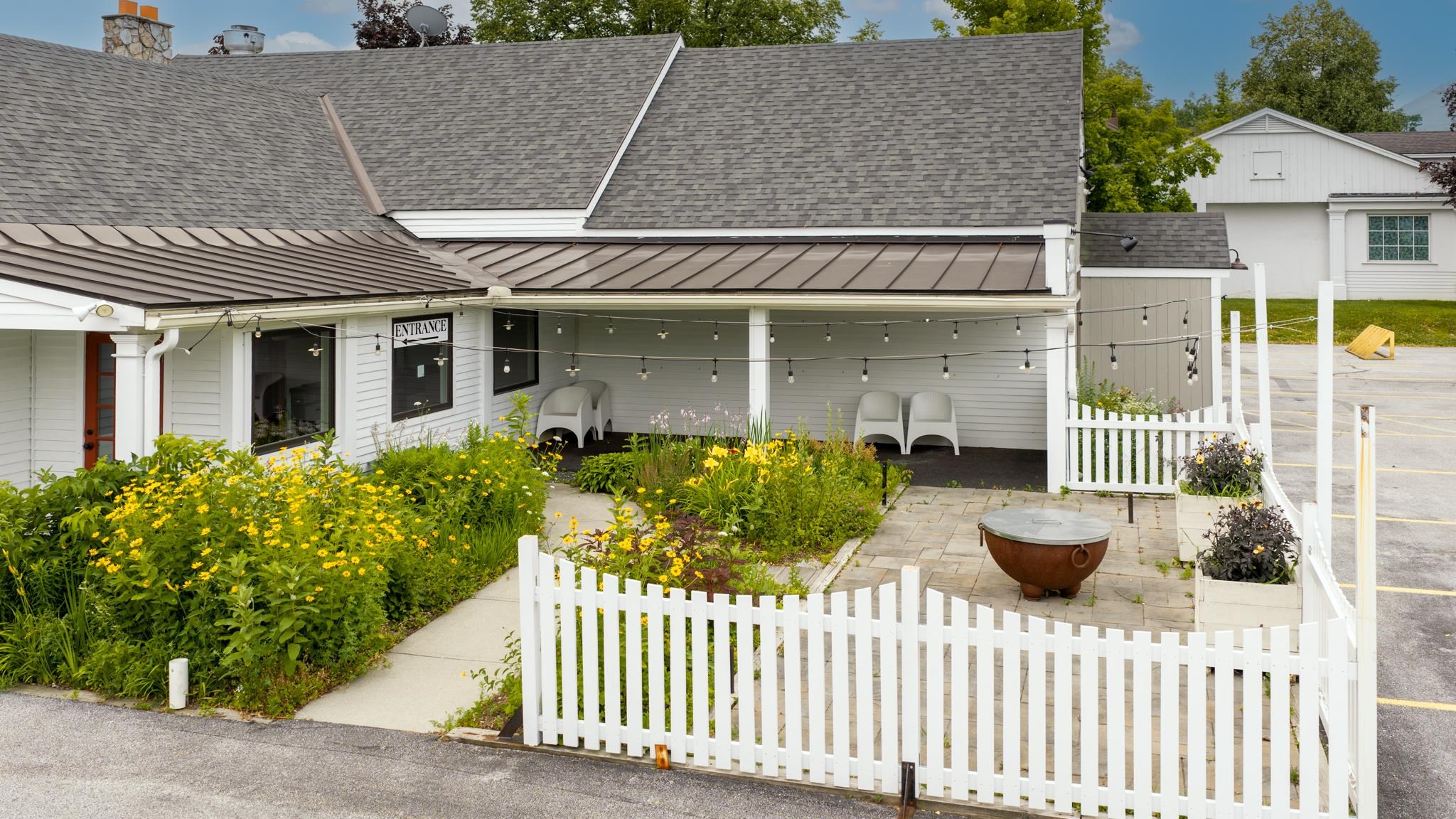 4566 Main Street photo 10