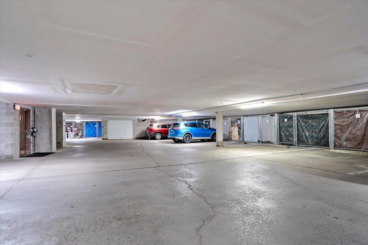 370 Farrell Street photo 22