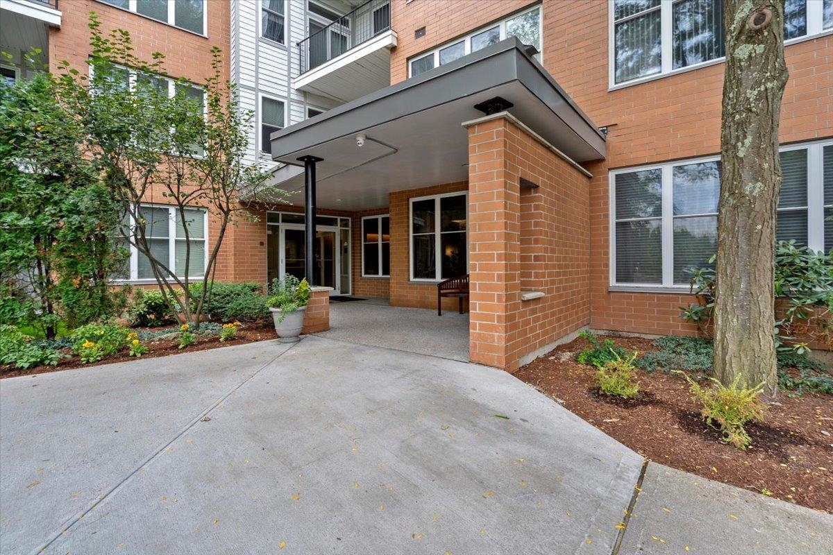 370 Farrell Street photo 23