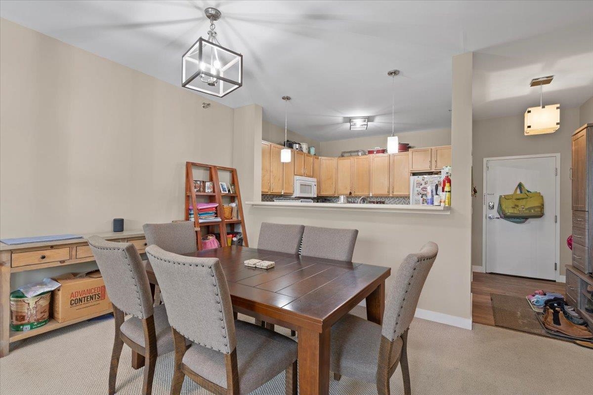 370 Farrell Street photo 9