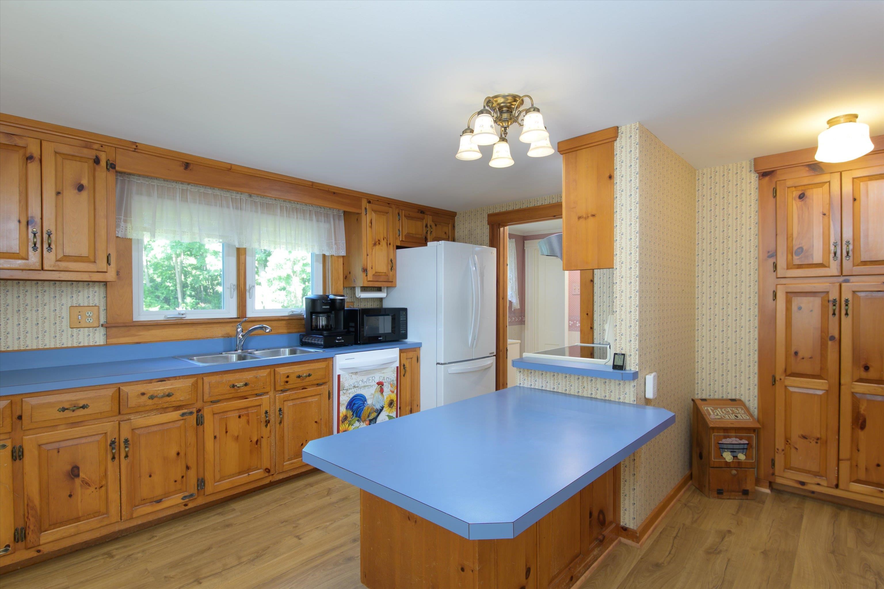 888 Skyline Drive photo 15