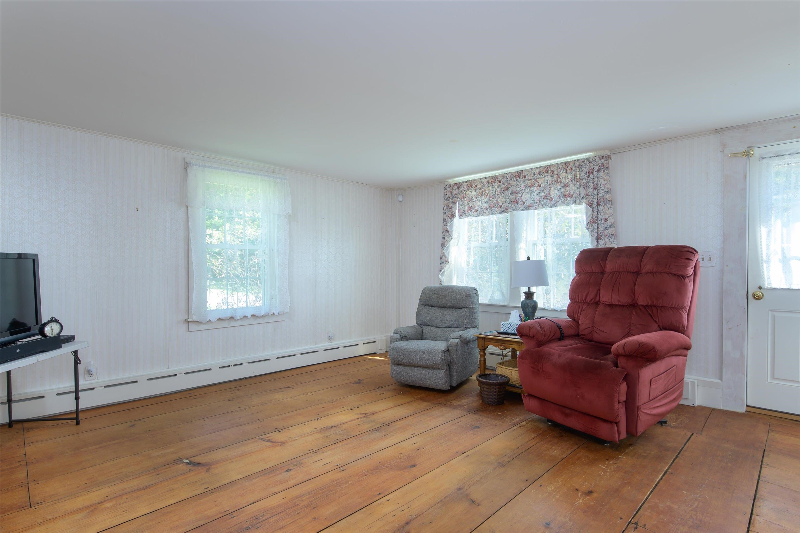 888 Skyline Drive photo 22