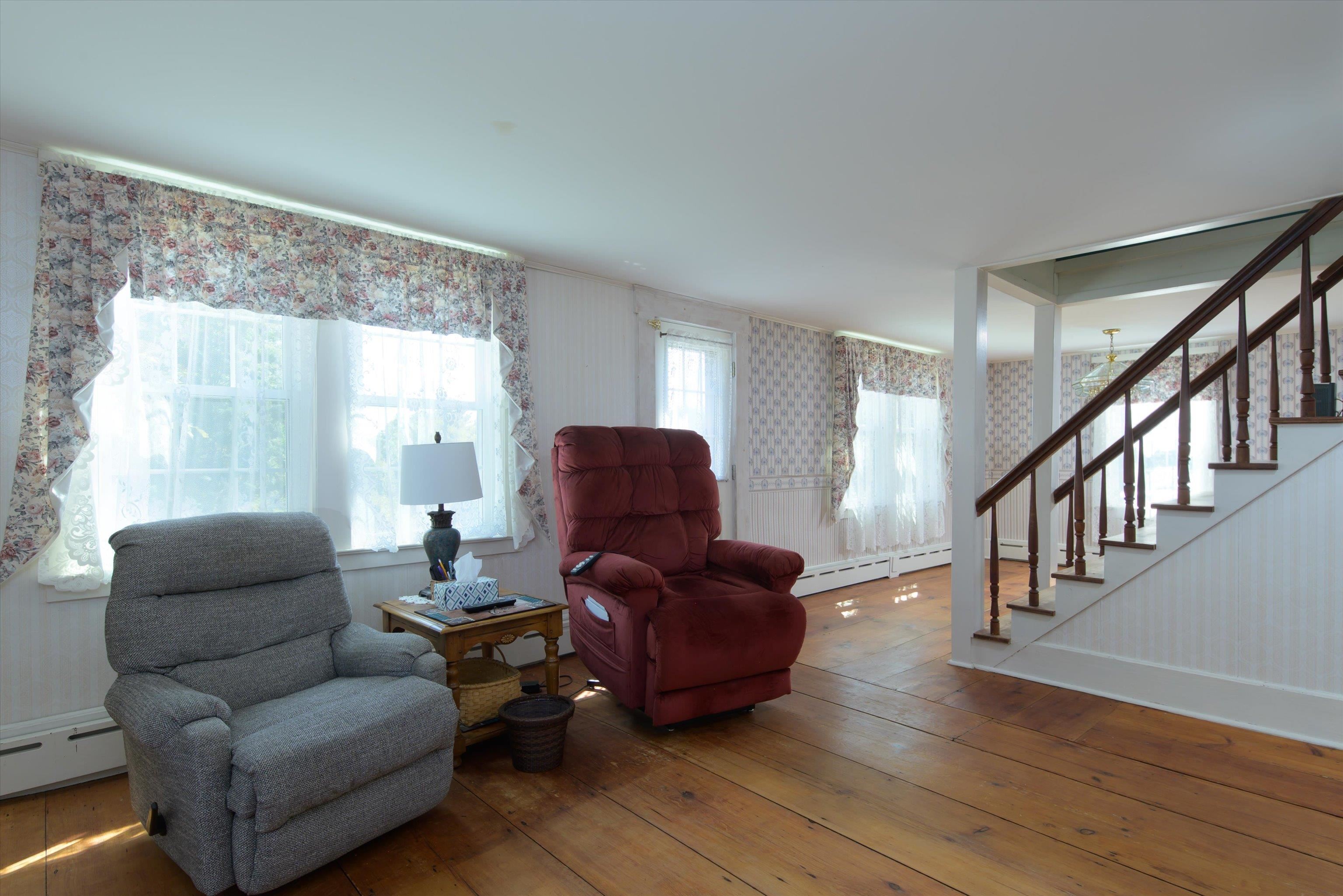 888 Skyline Drive photo 23