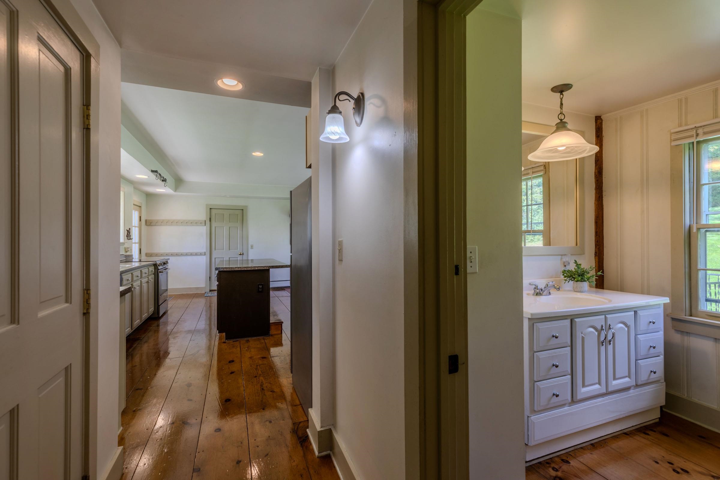 2541 Lincoln Hill Road photo 5