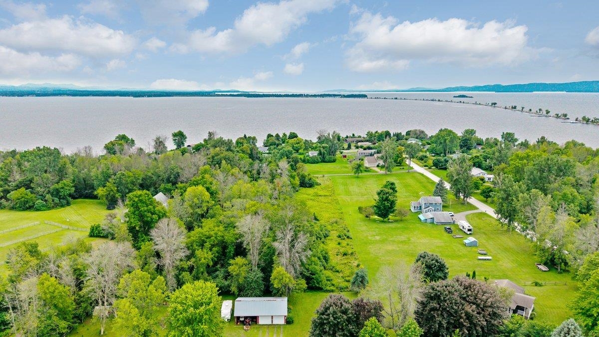7 Colonel Allen Drive photo 4