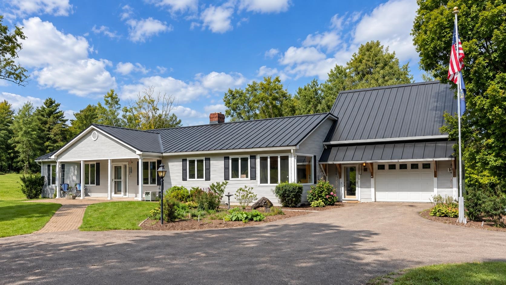 2367 Hollow Road photo 1