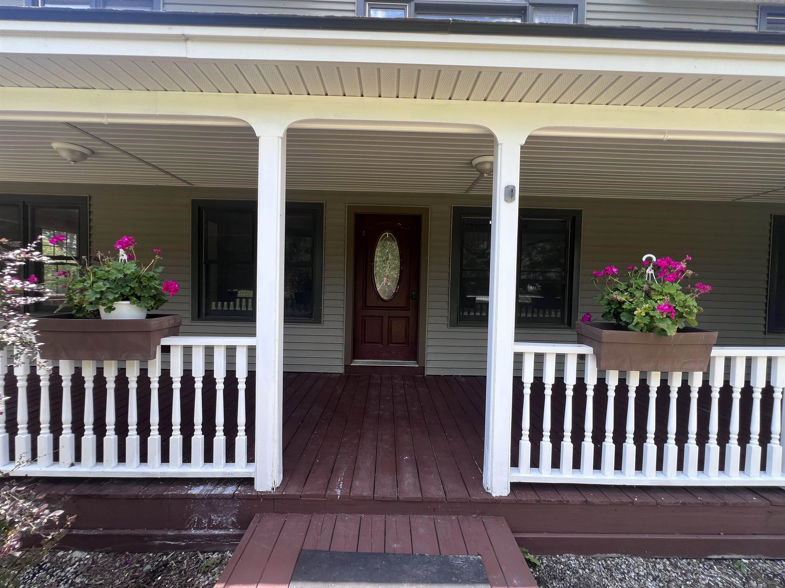 49 Sherri Lane photo 6