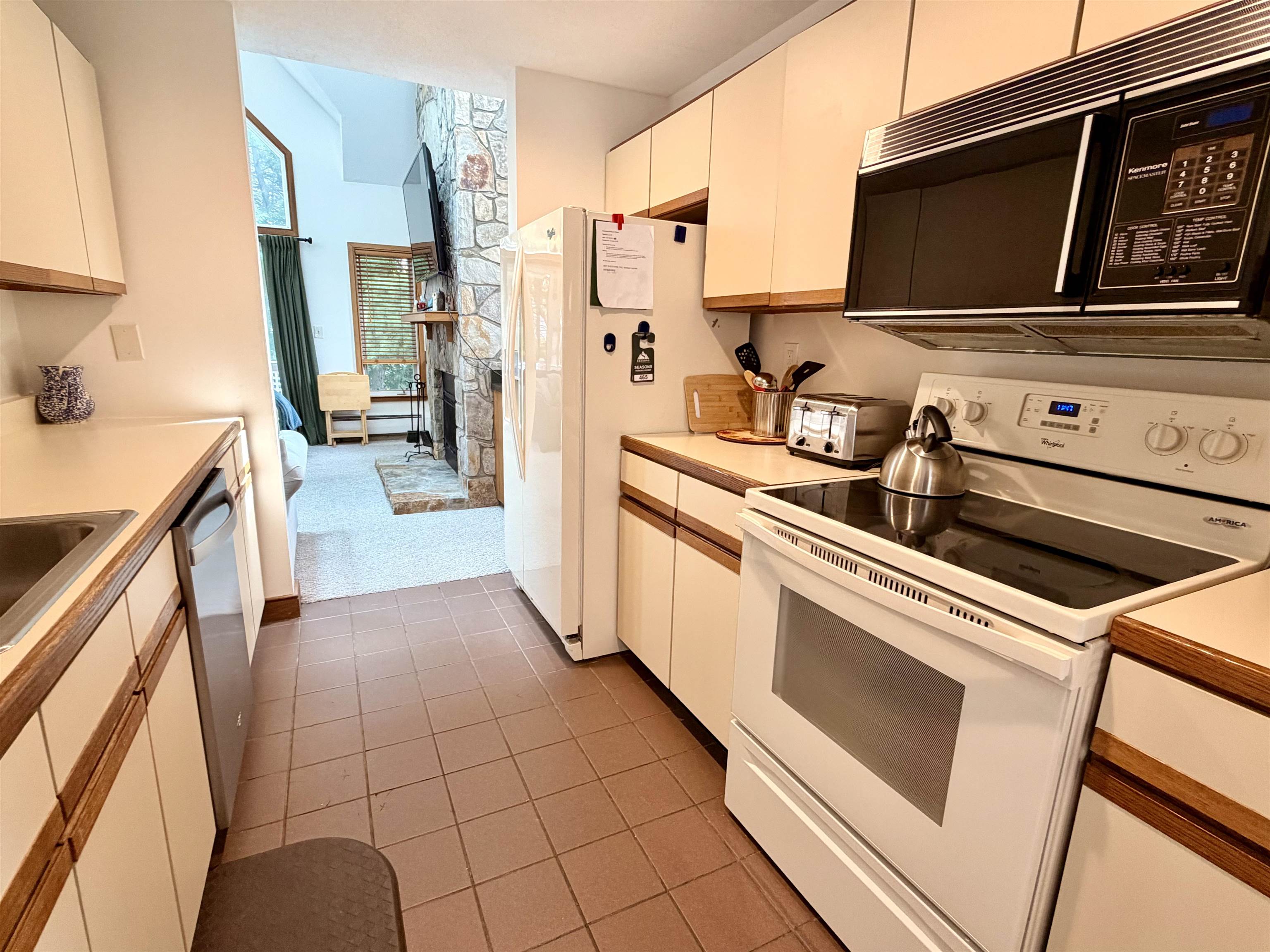 2D Townhouse Square photo 10