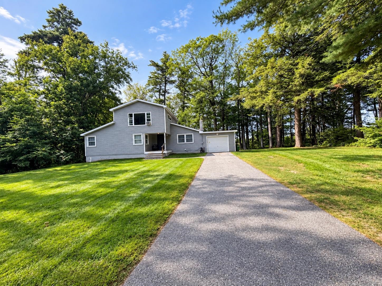 105 Oakwood Drive photo 1