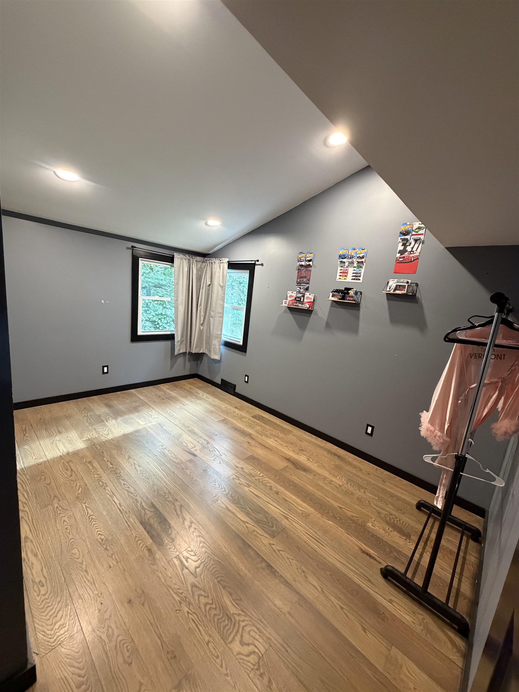 105 Oakwood Drive photo 11