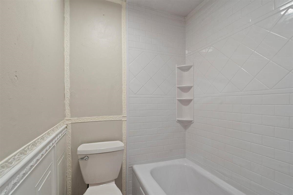 111 Sherwood Square photo 19