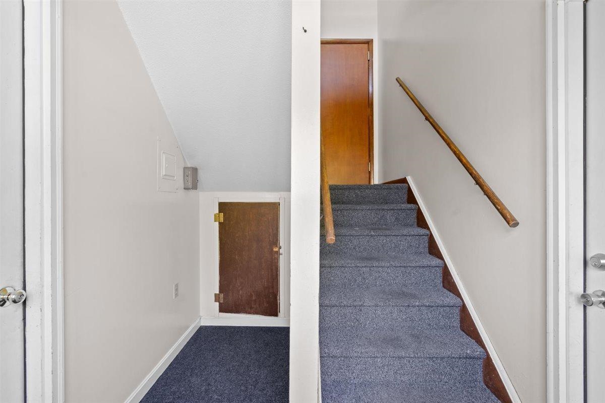 111 Sherwood Square photo 22
