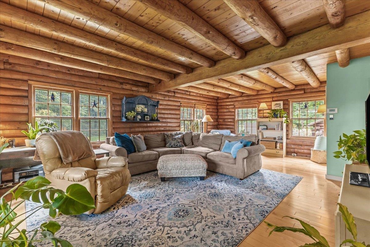 485 Barry Road photo 23