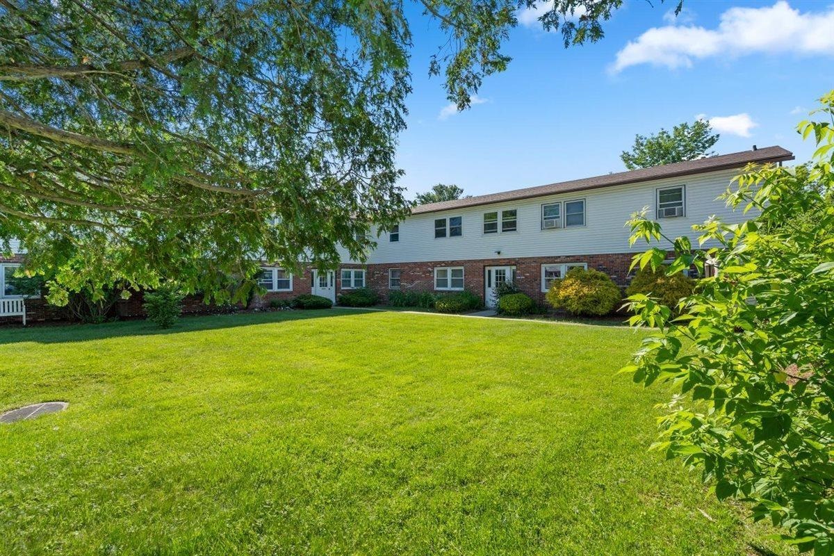 111 Sherwood Square photo 27