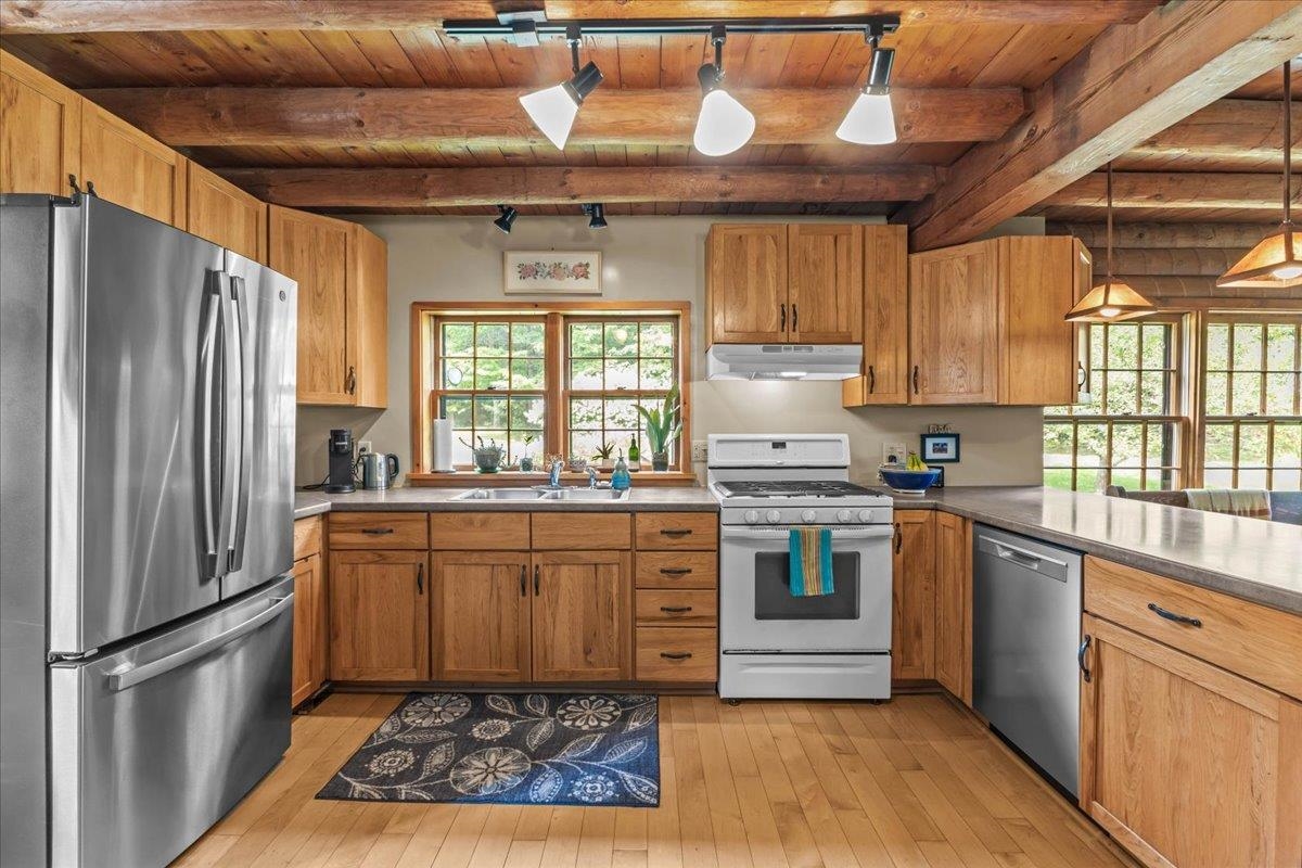 485 Barry Road photo 31