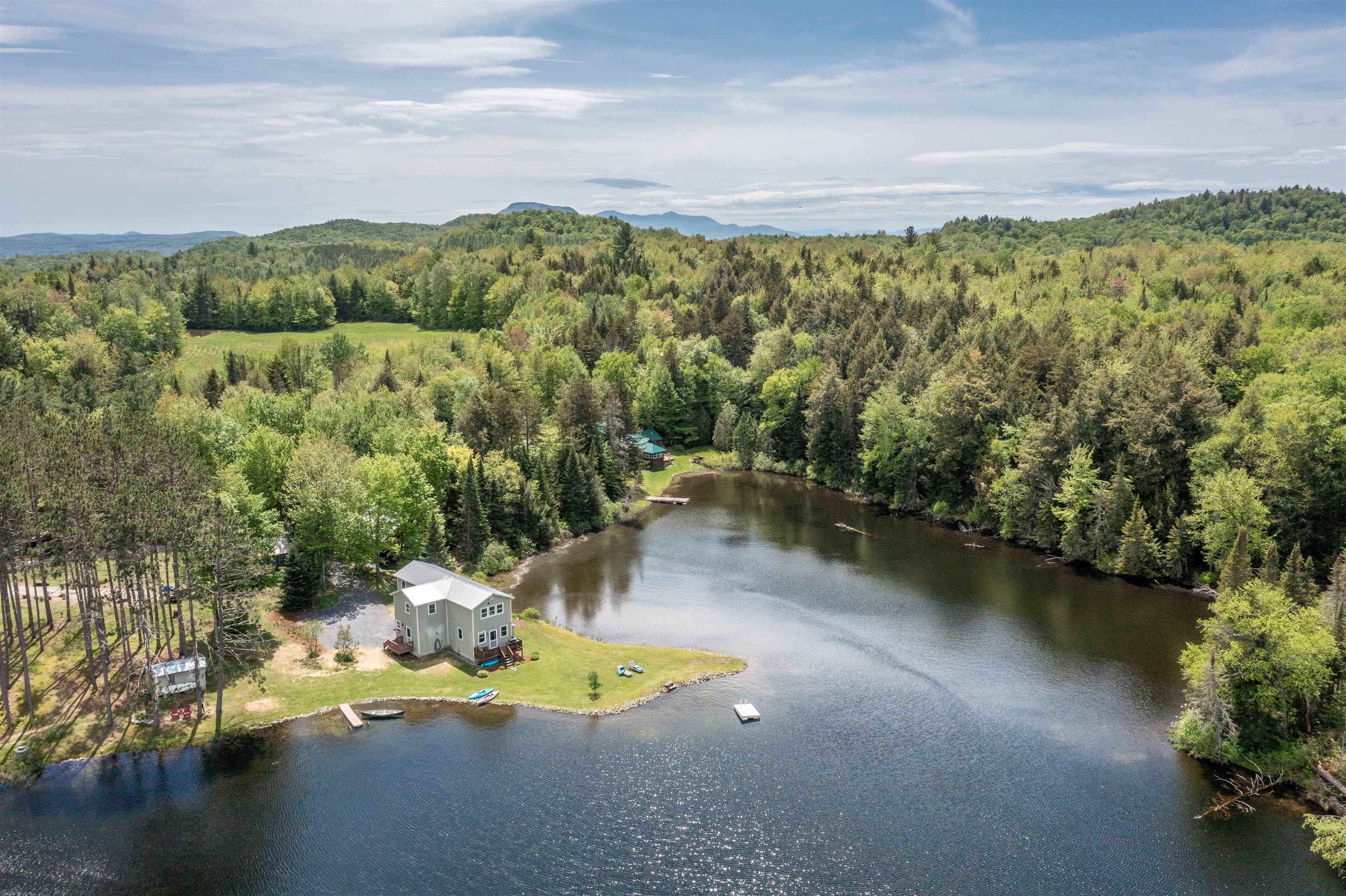 Single Family in Hyde Park VT