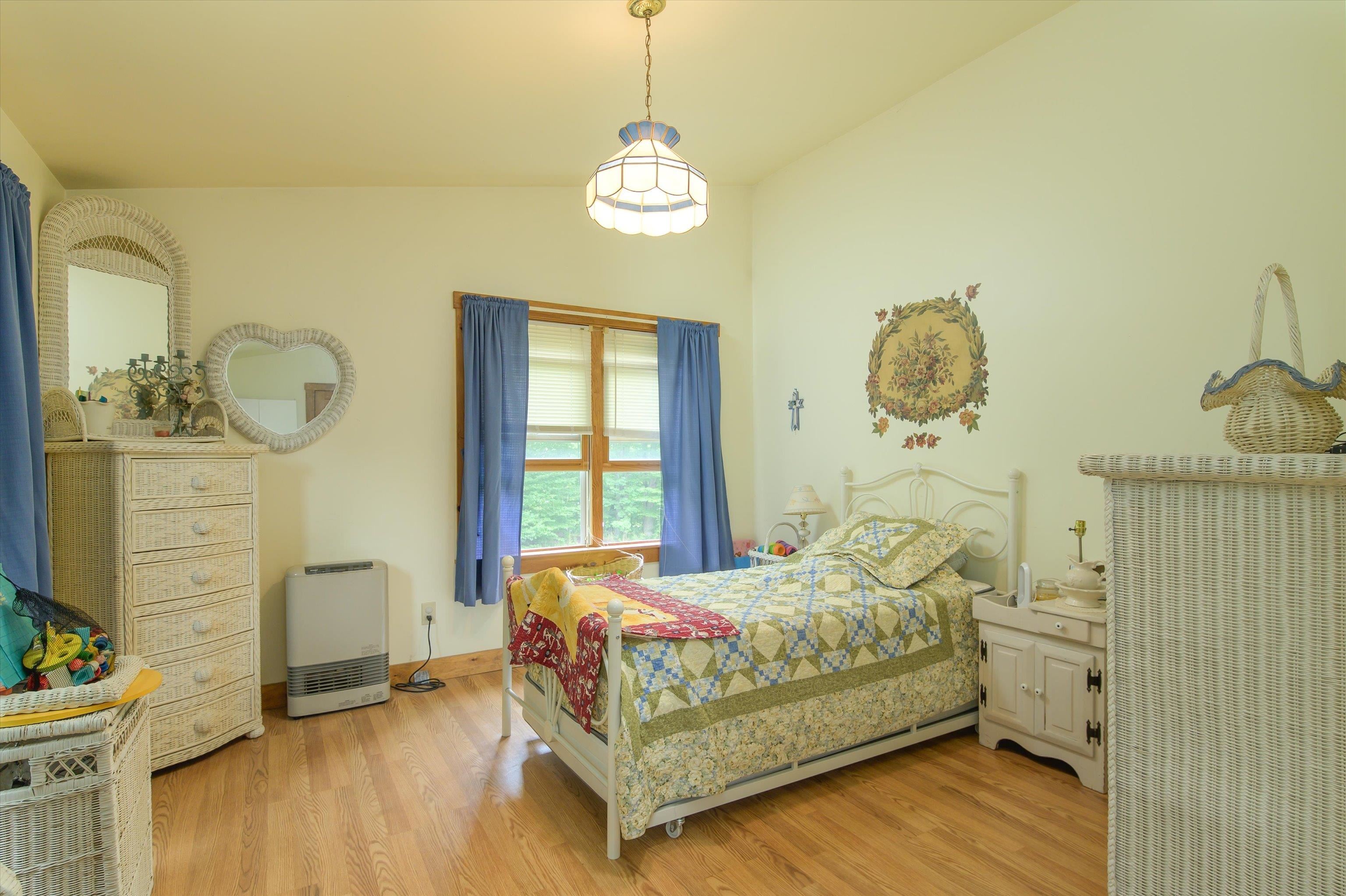 20 Barlow Road photo 39