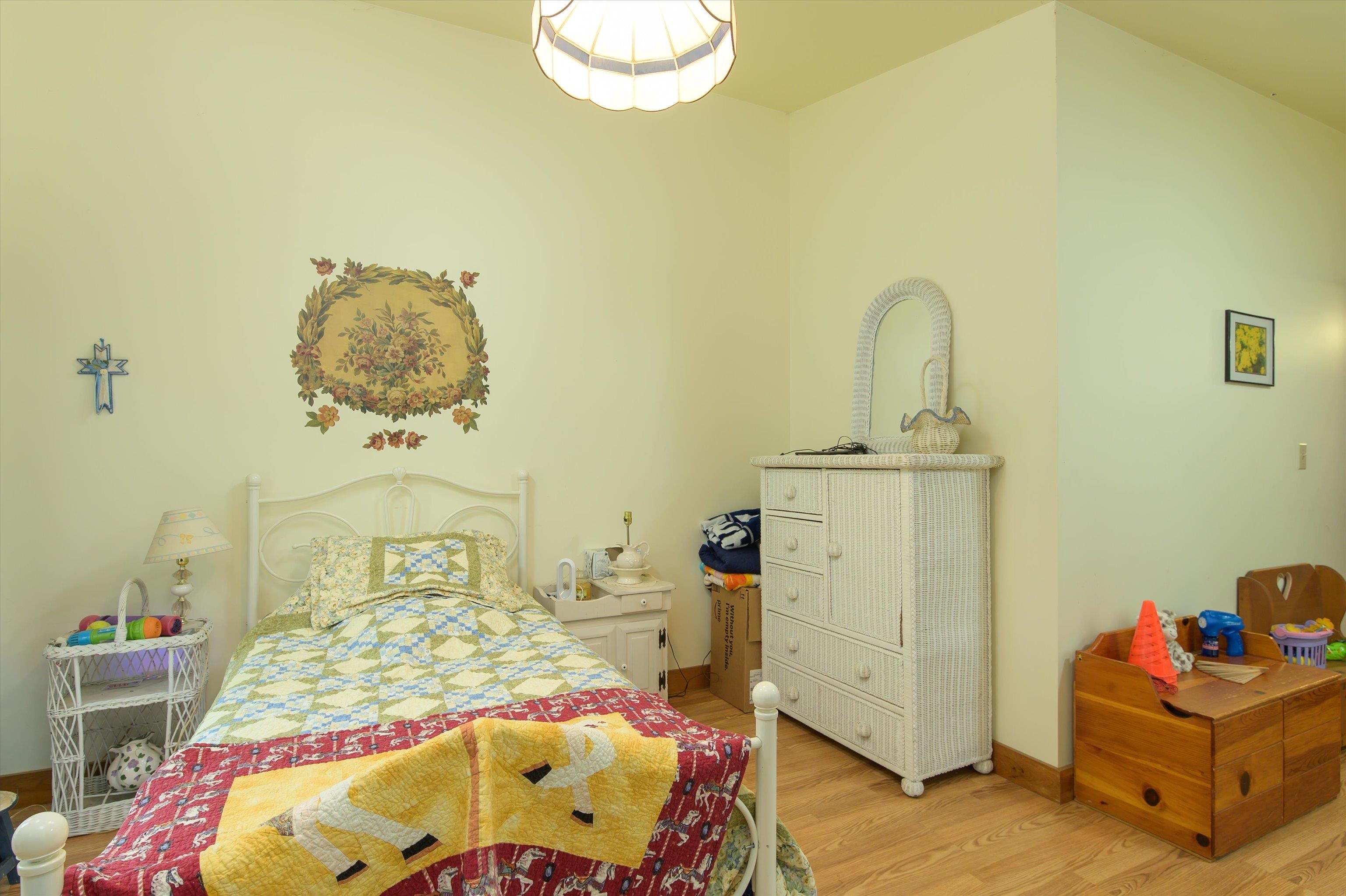 20 Barlow Road photo 40