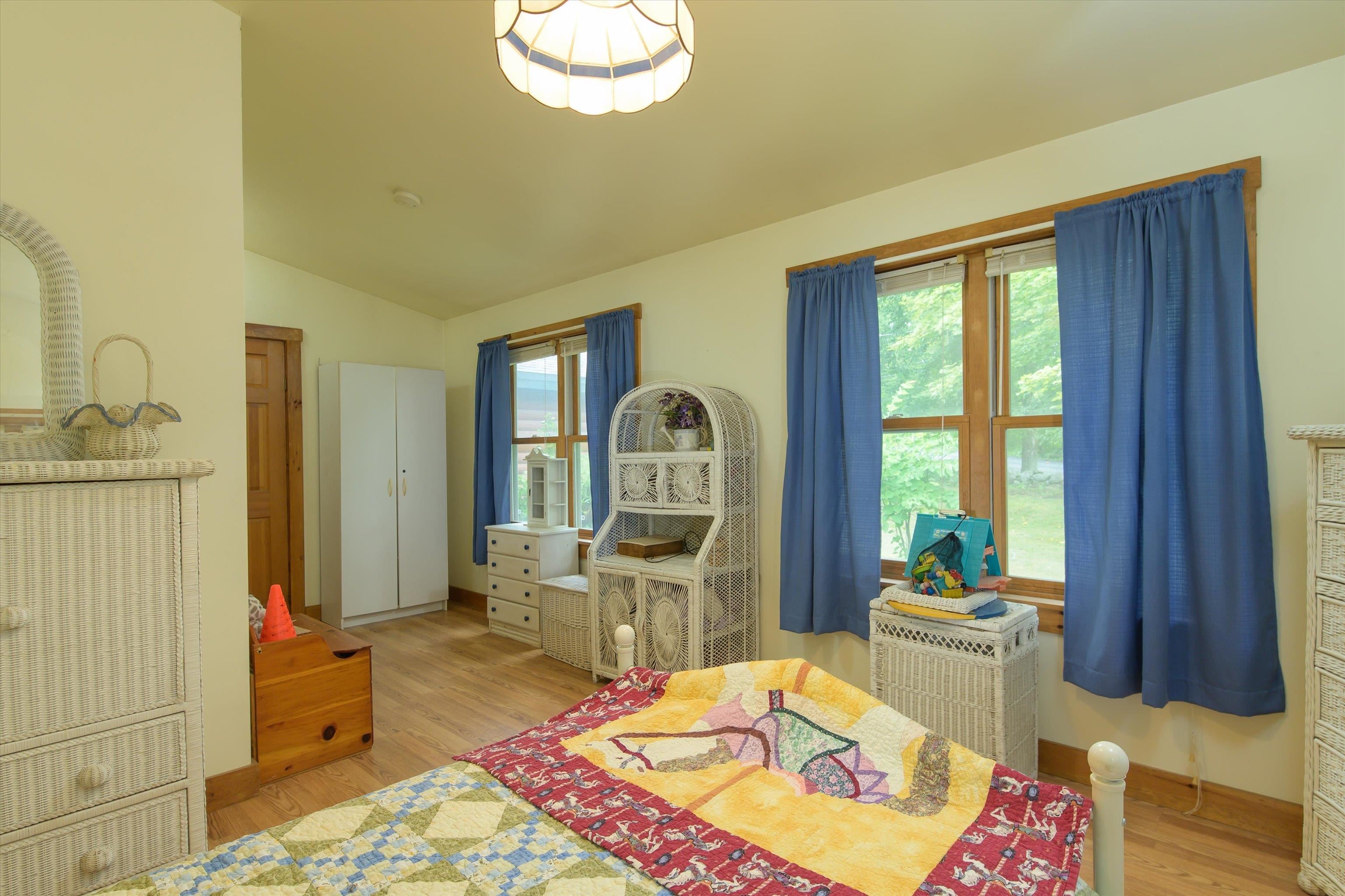 20 Barlow Road photo 41