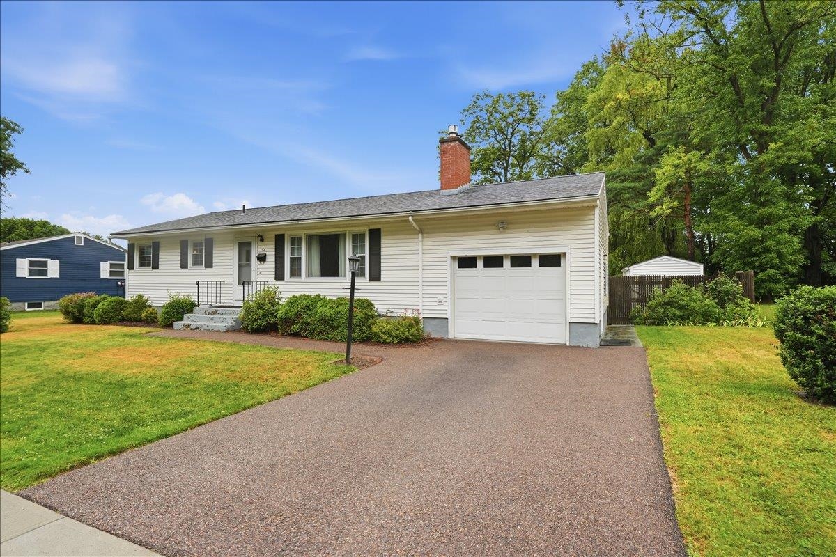 136 Cherry Lane photo 45