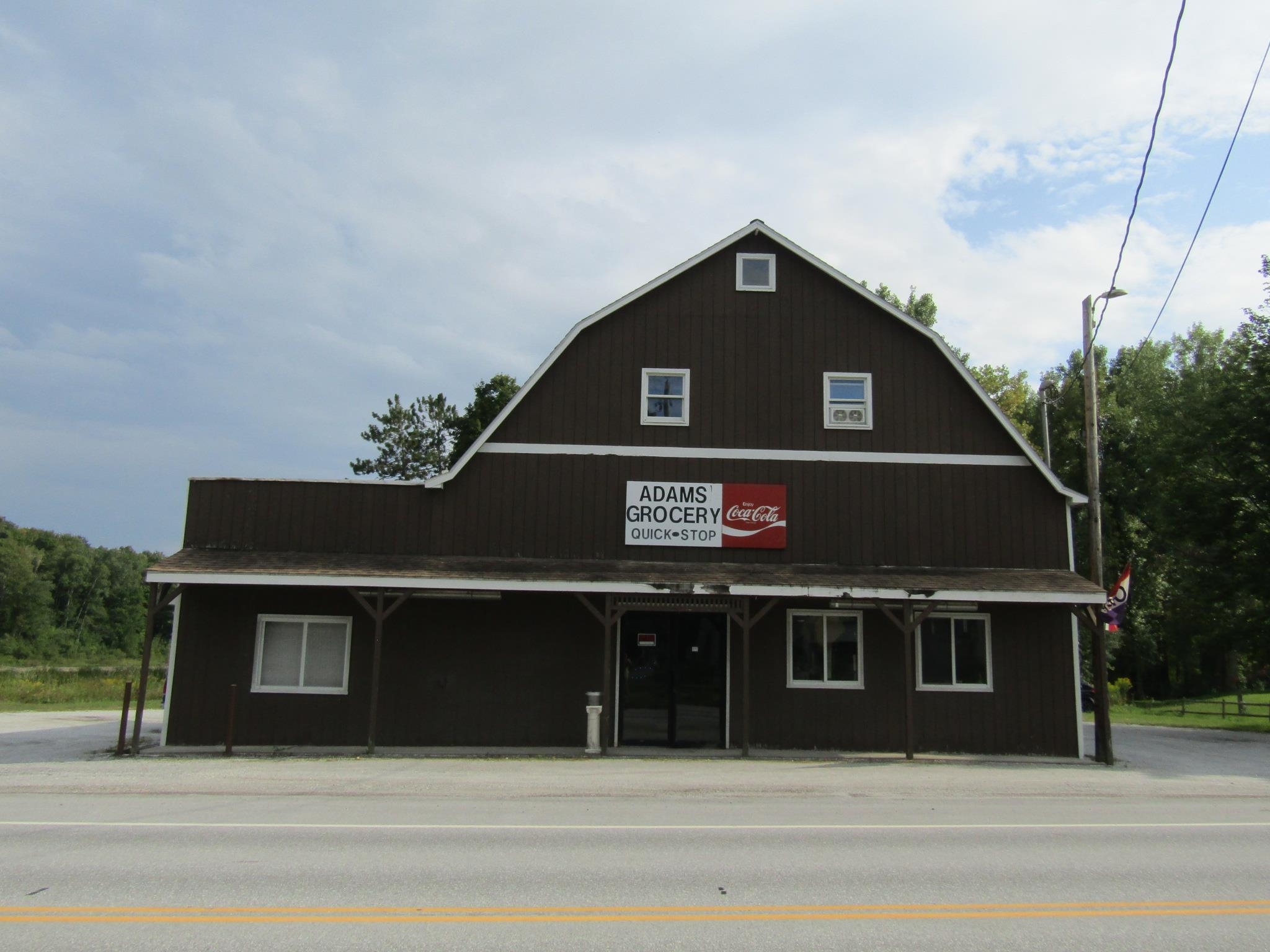 2712 Main Street photo 1