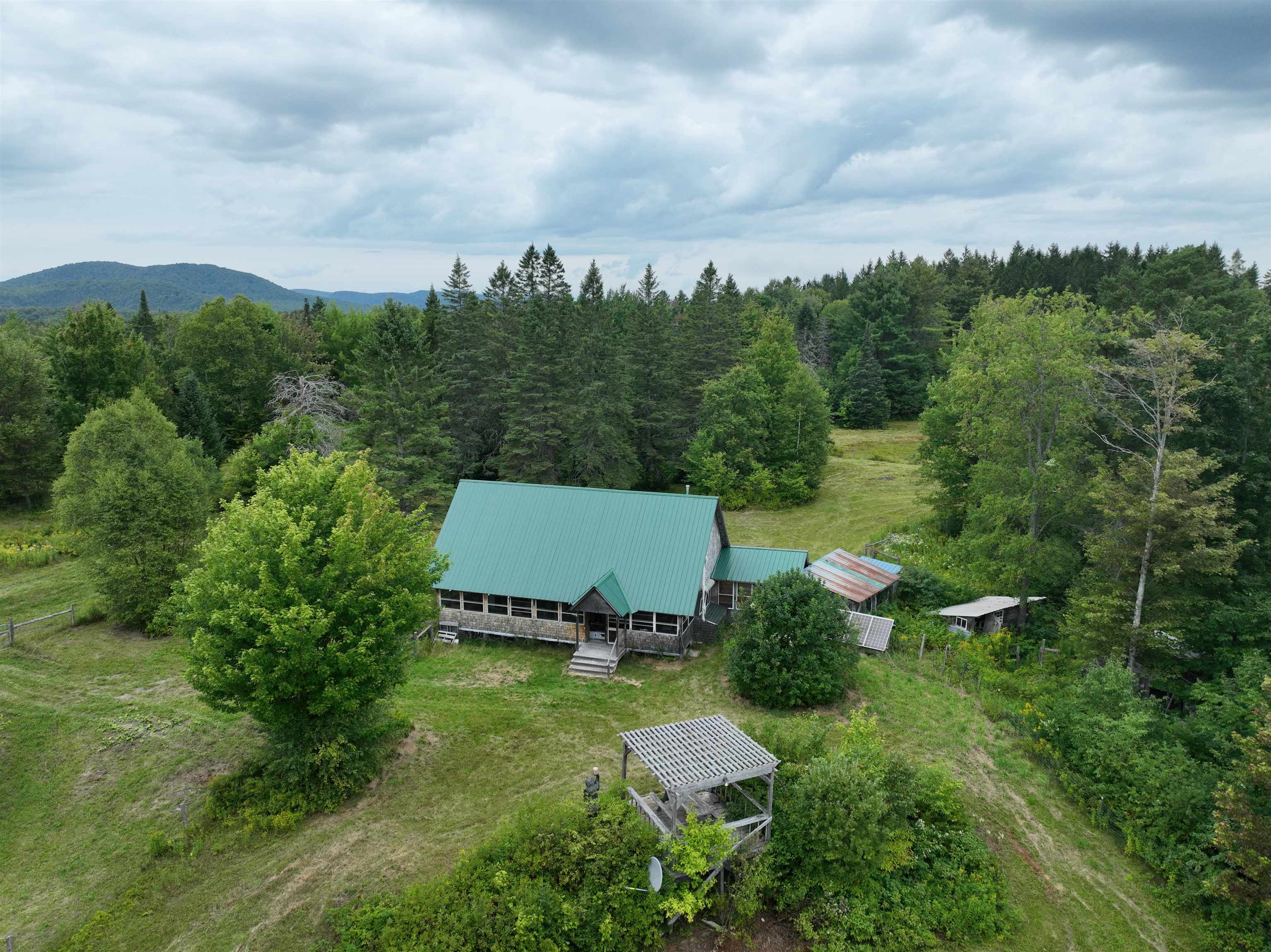 399 Dunbar Road photo 13