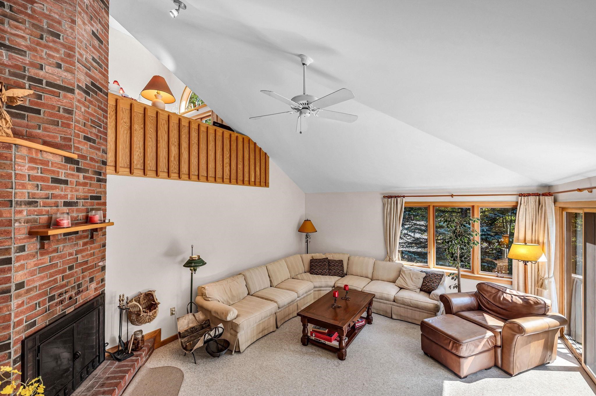33 Carinthia Drive photo 13