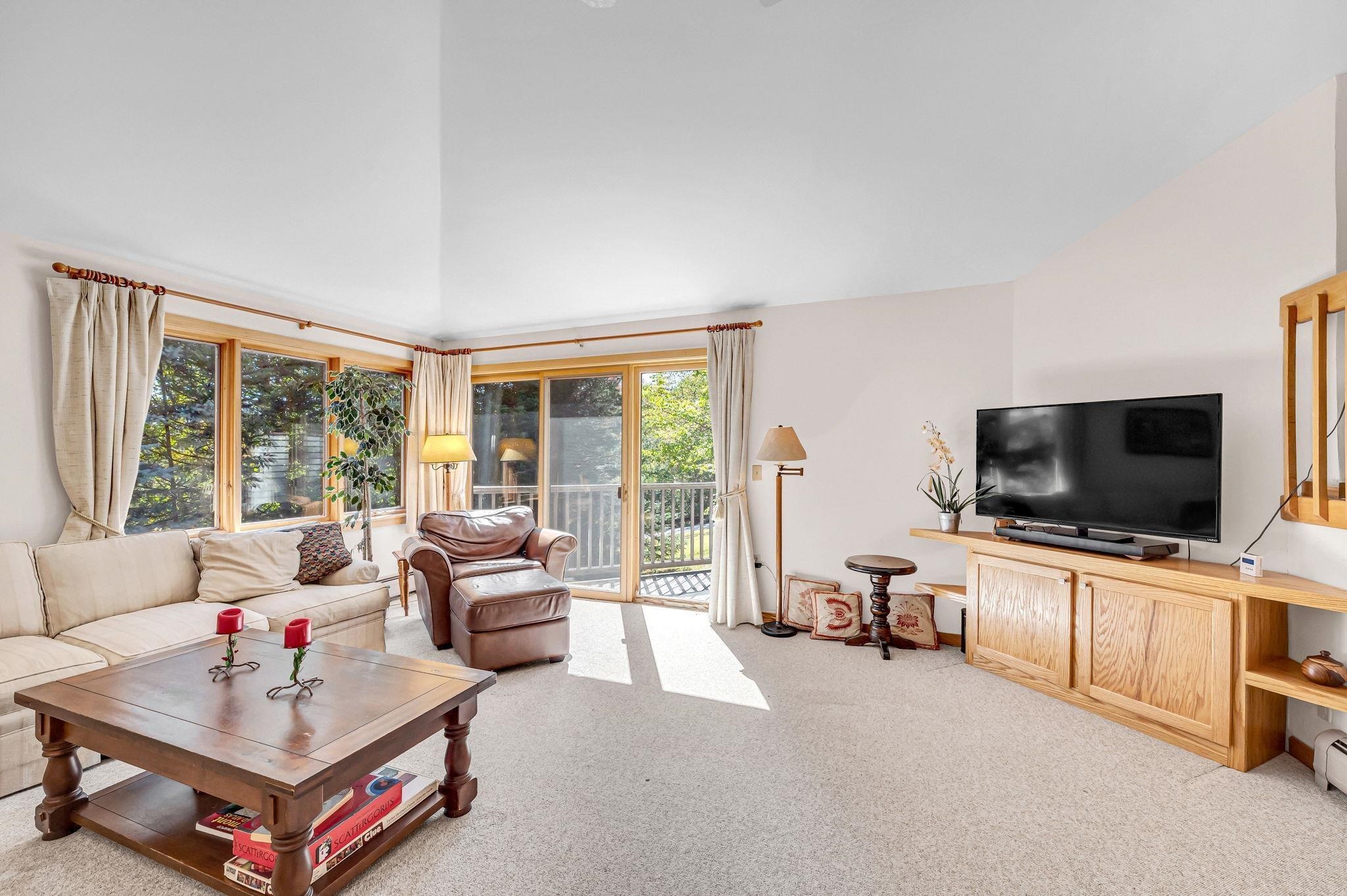 33 Carinthia Drive photo 15