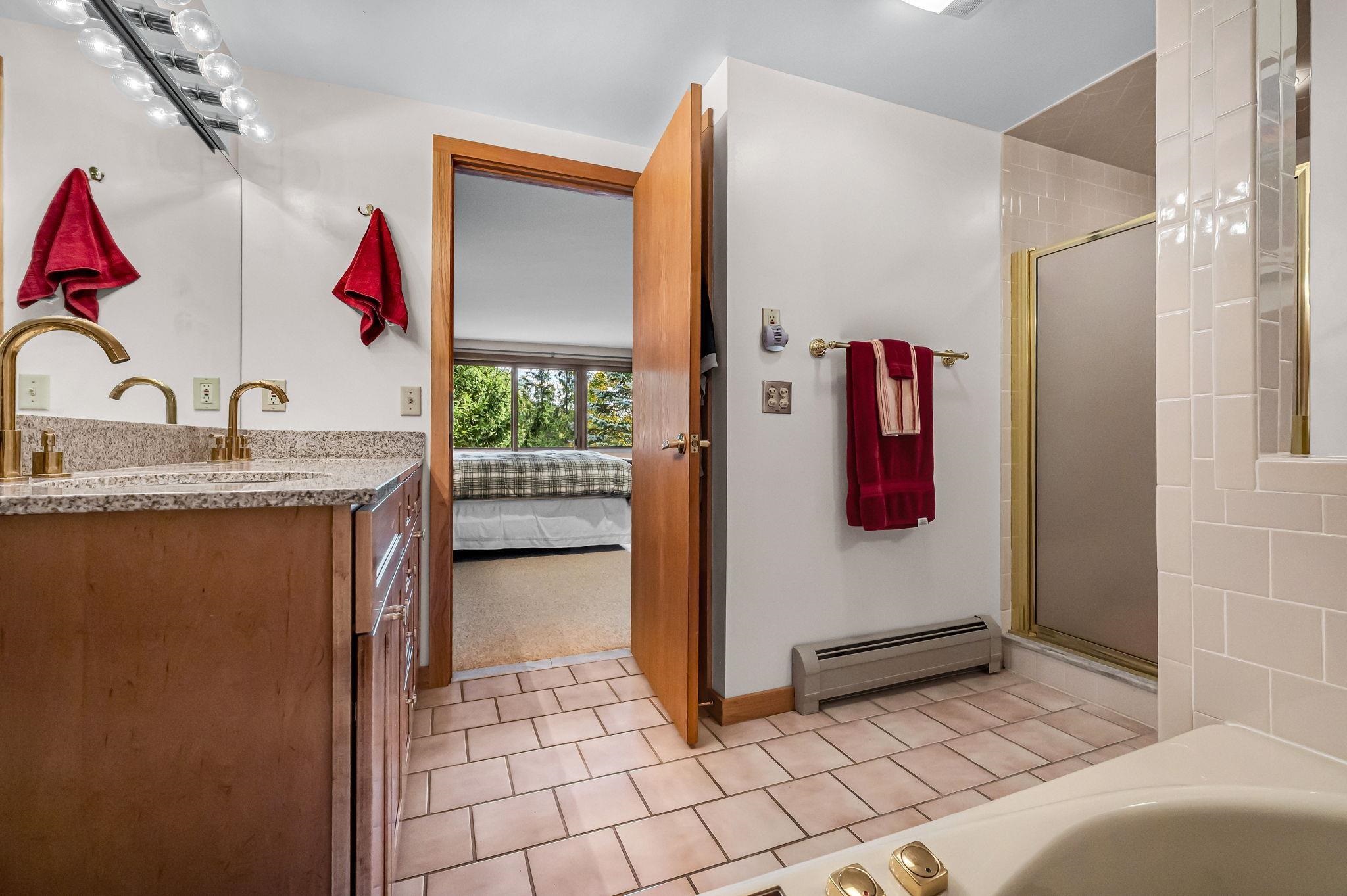 33 Carinthia Drive photo 19