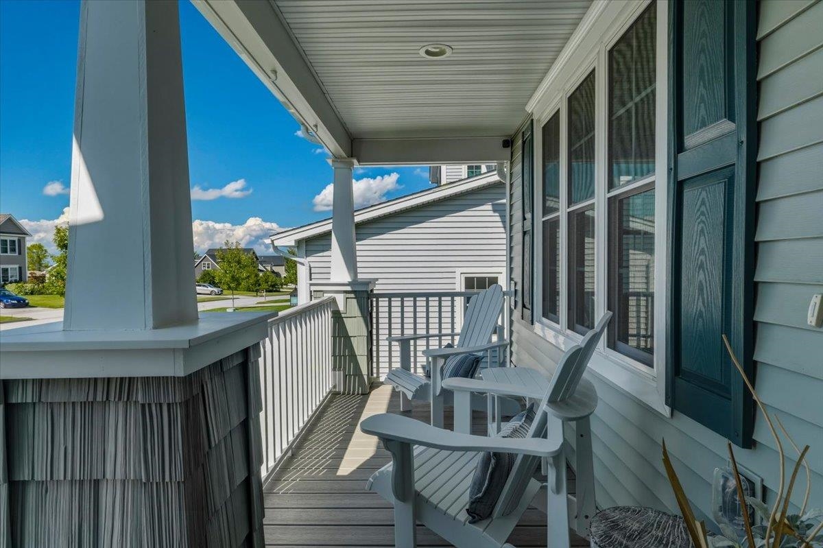 834 Harbor View Drive photo 2