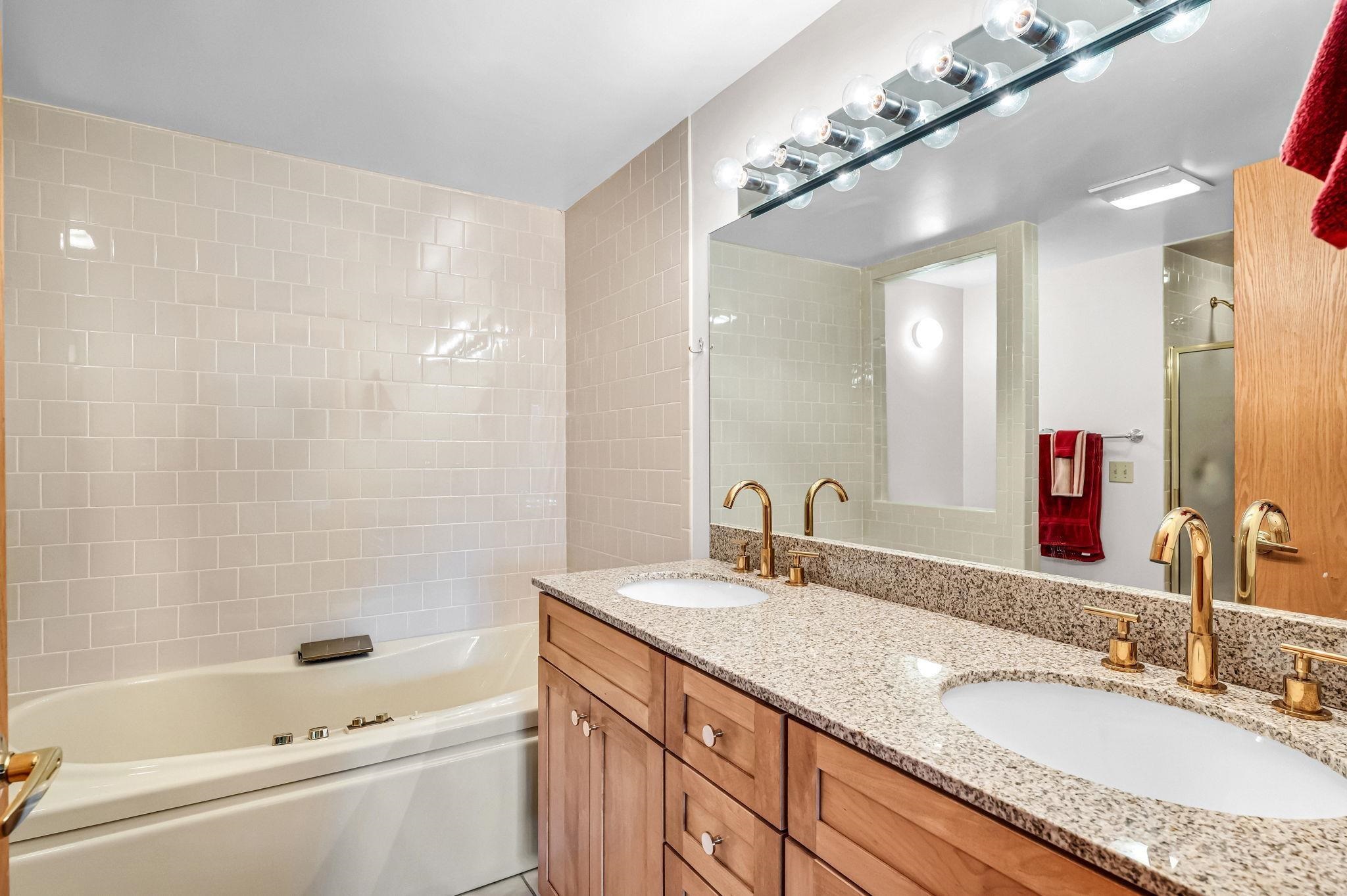 33 Carinthia Drive photo 20