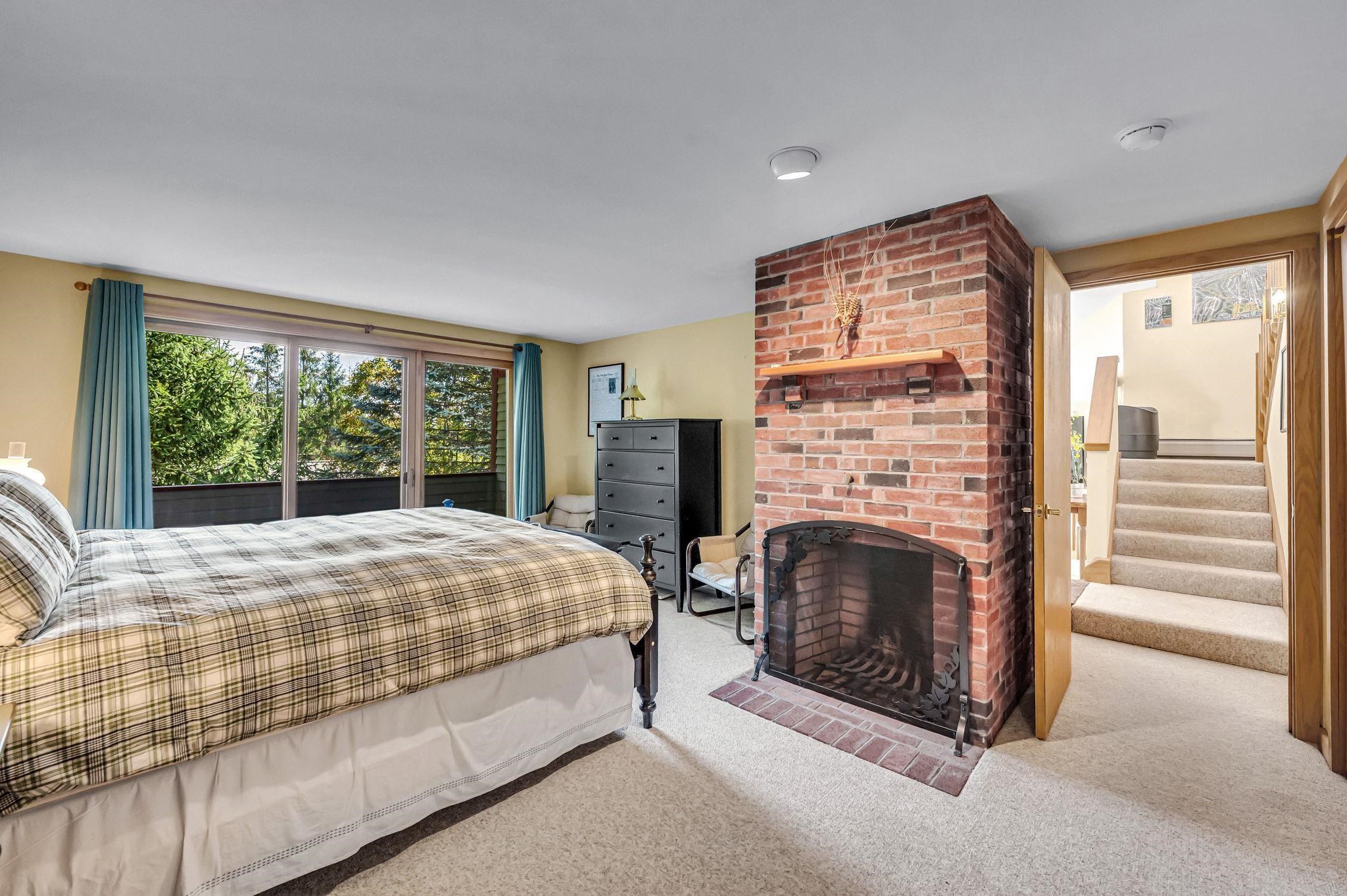 33 Carinthia Drive photo 23