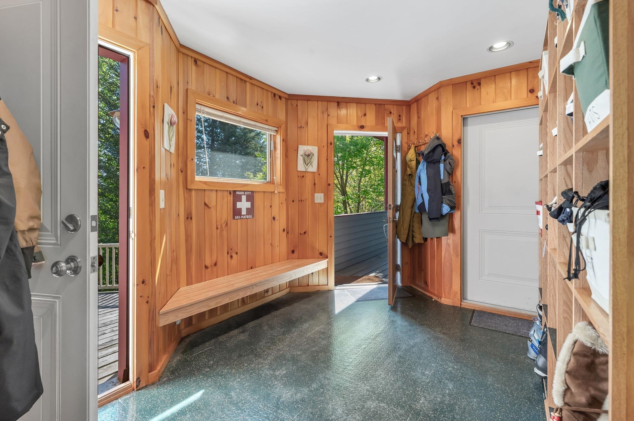 33 Carinthia Drive photo 37