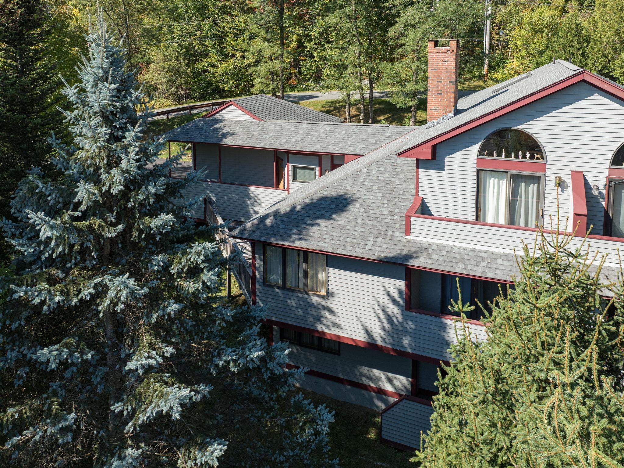 33 Carinthia Drive photo 40