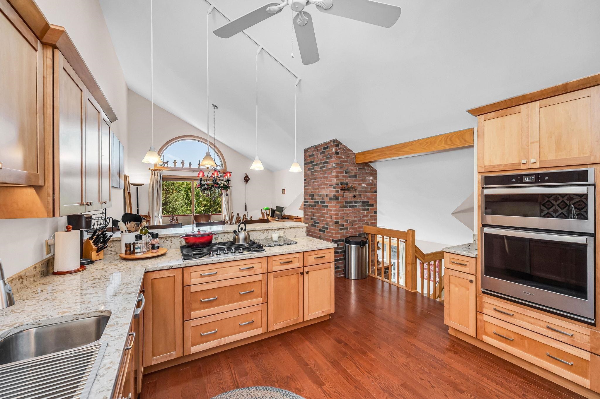 33 Carinthia Drive photo 8