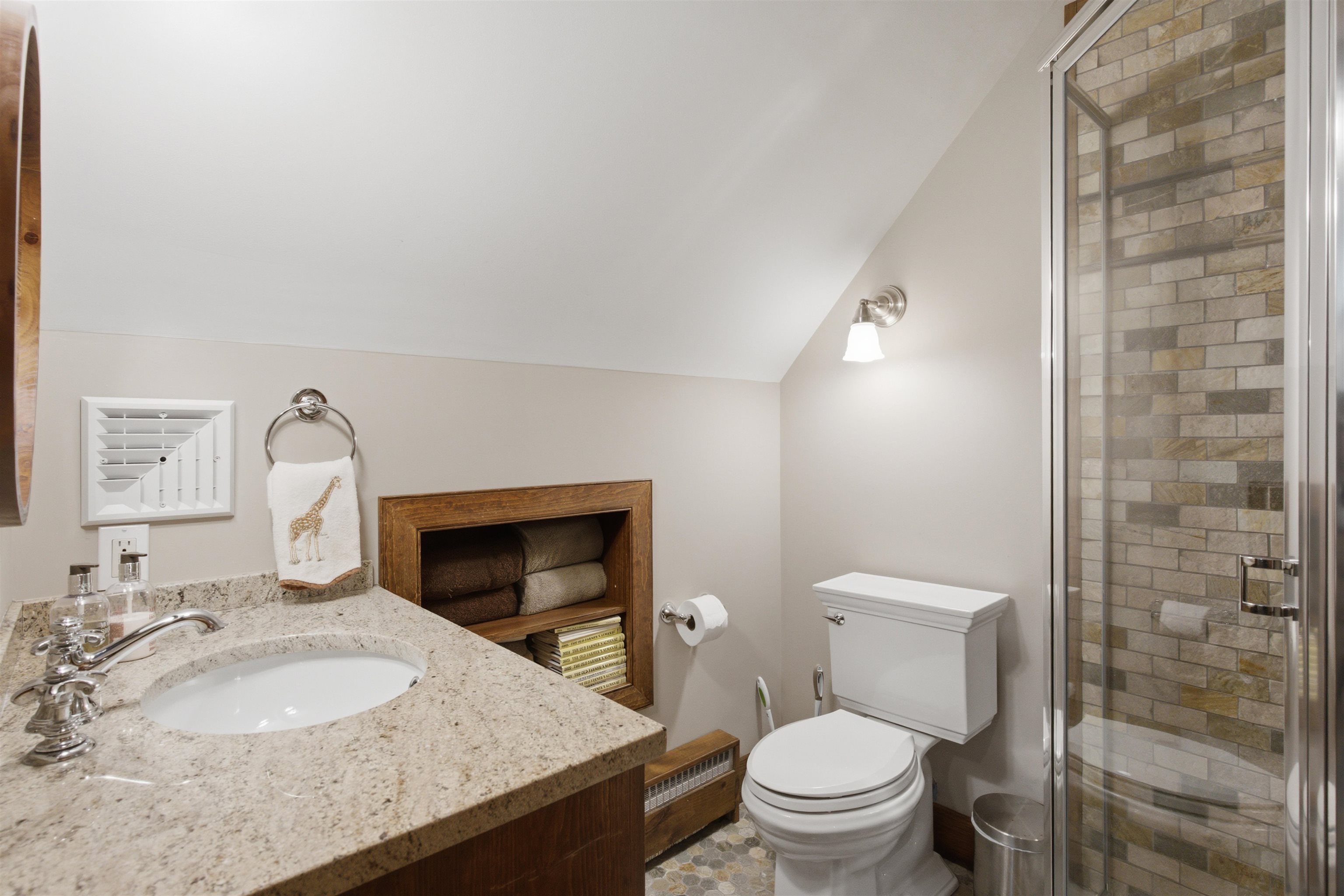 7 Woodrock Road photo 11