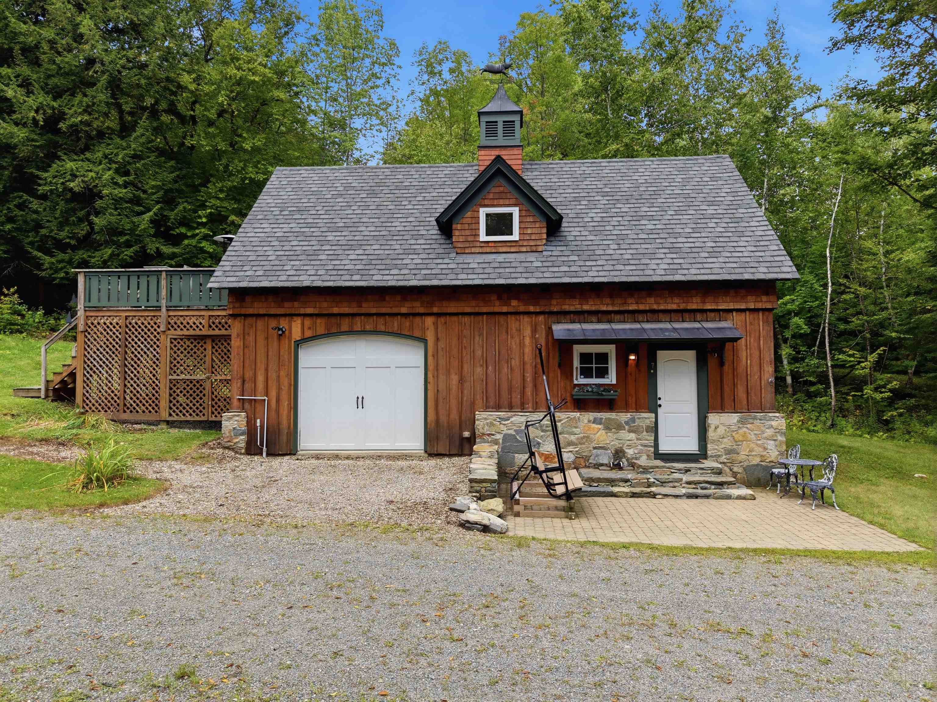 7 Woodrock Road photo 2