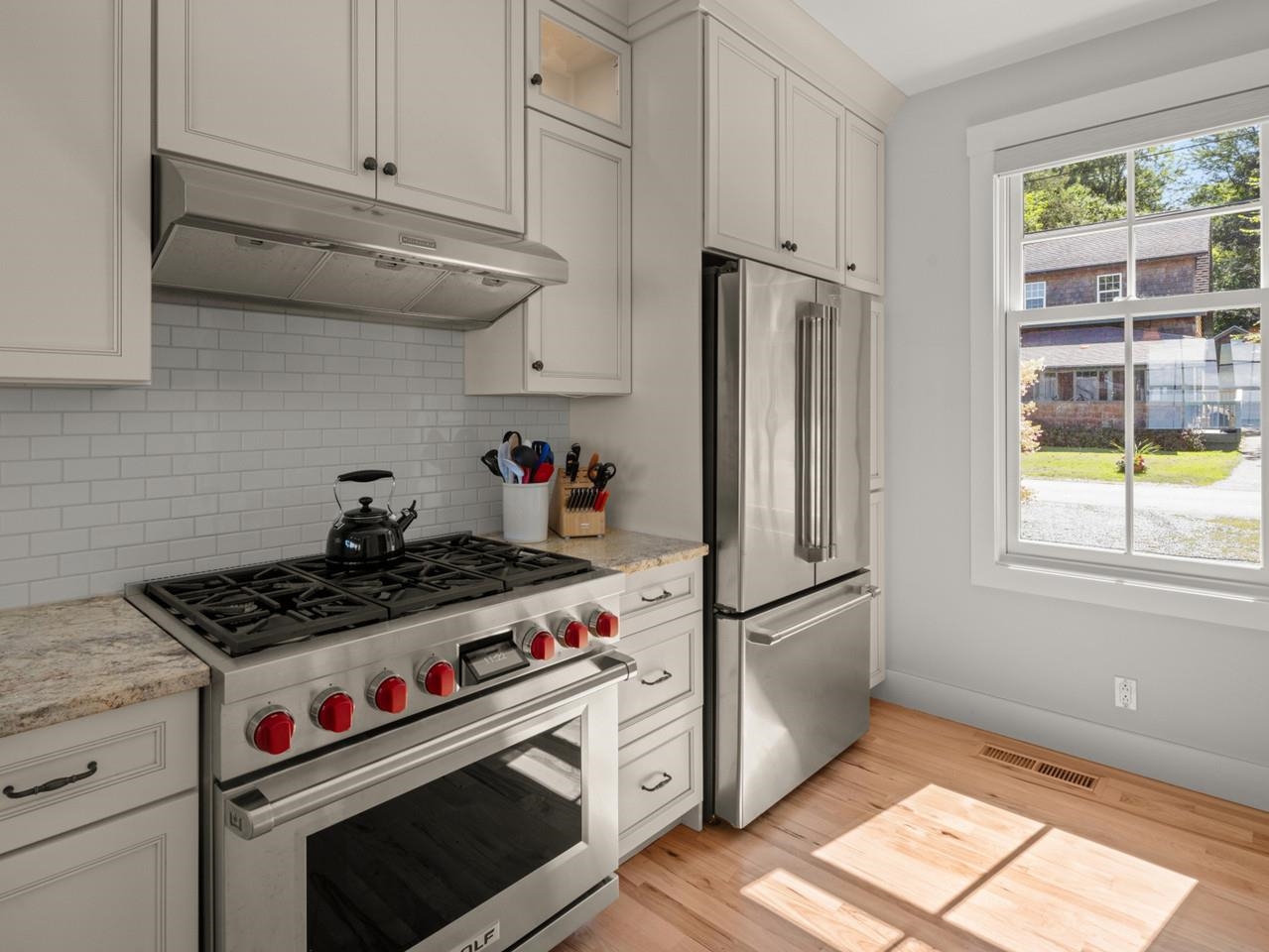 168 Beach Road photo 22