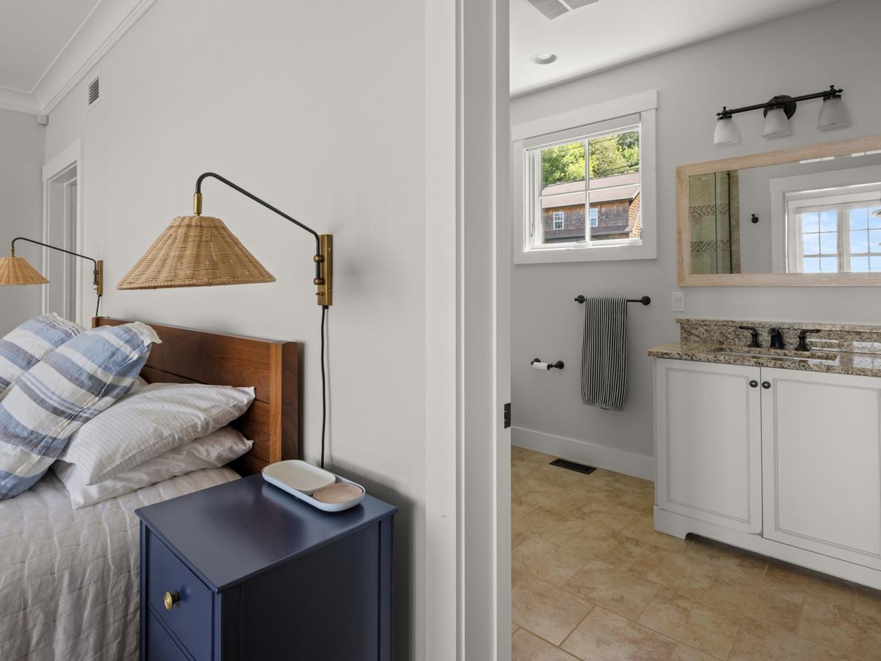 168 Beach Road photo 41