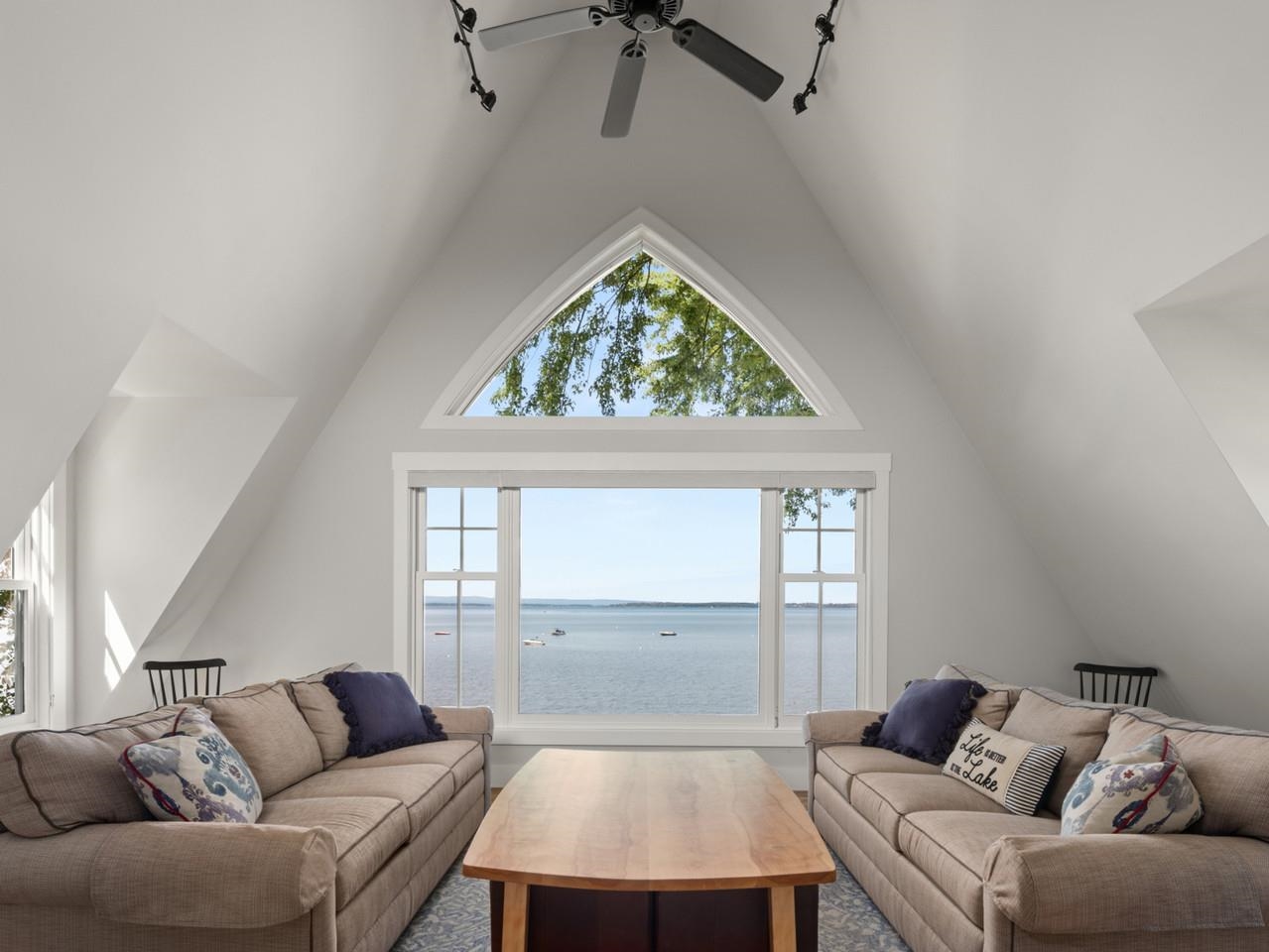 168 Beach Road photo 48