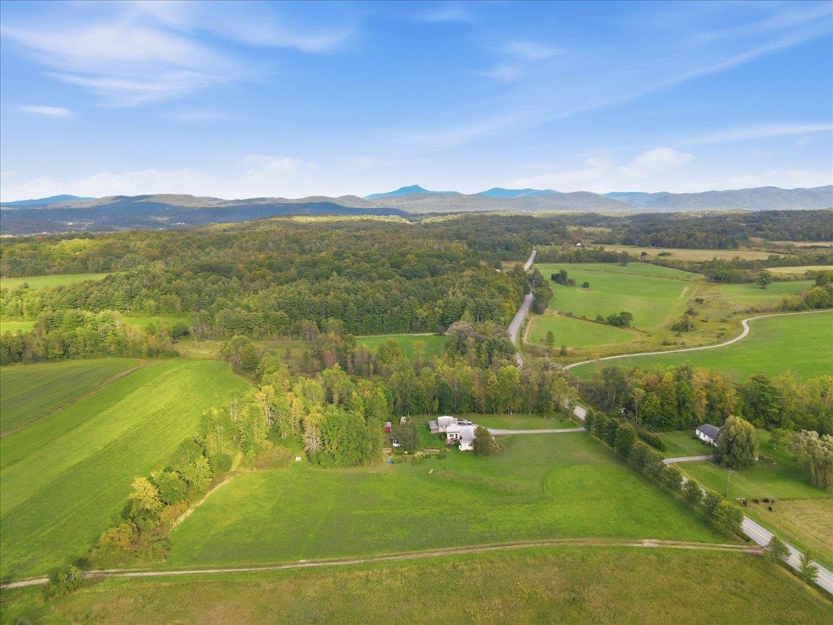 3529 Hinesburg Road photo 49