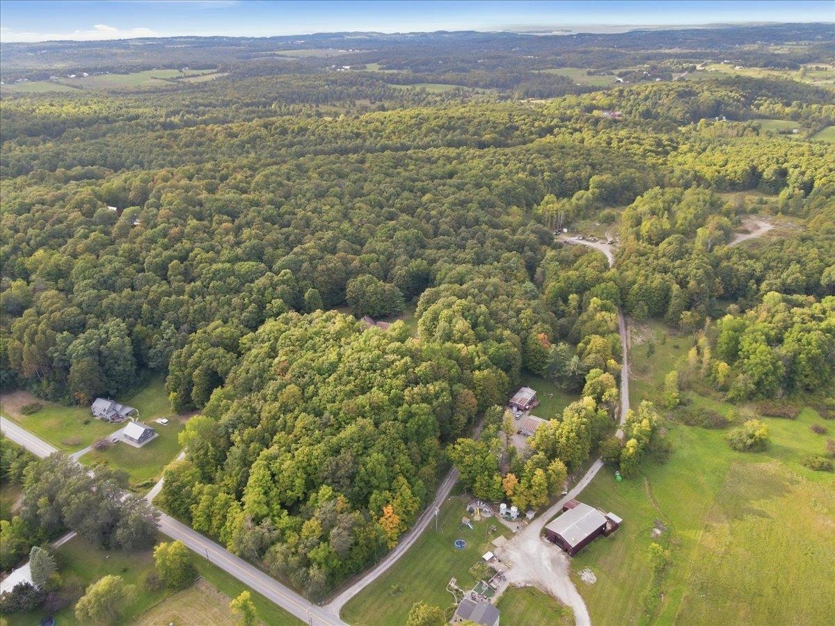 3529 Hinesburg Road photo 50
