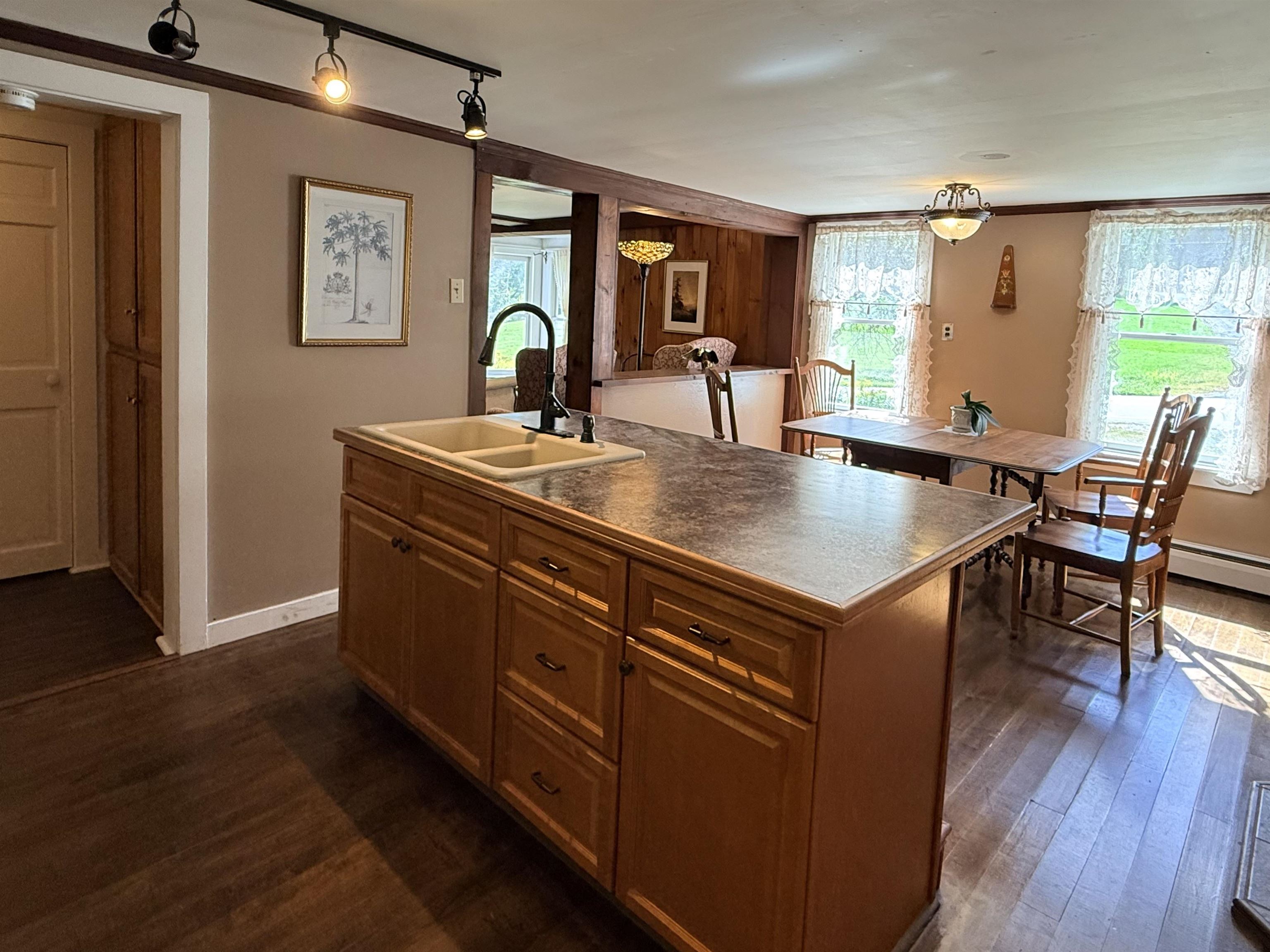672 Huckle Hill Road photo 7