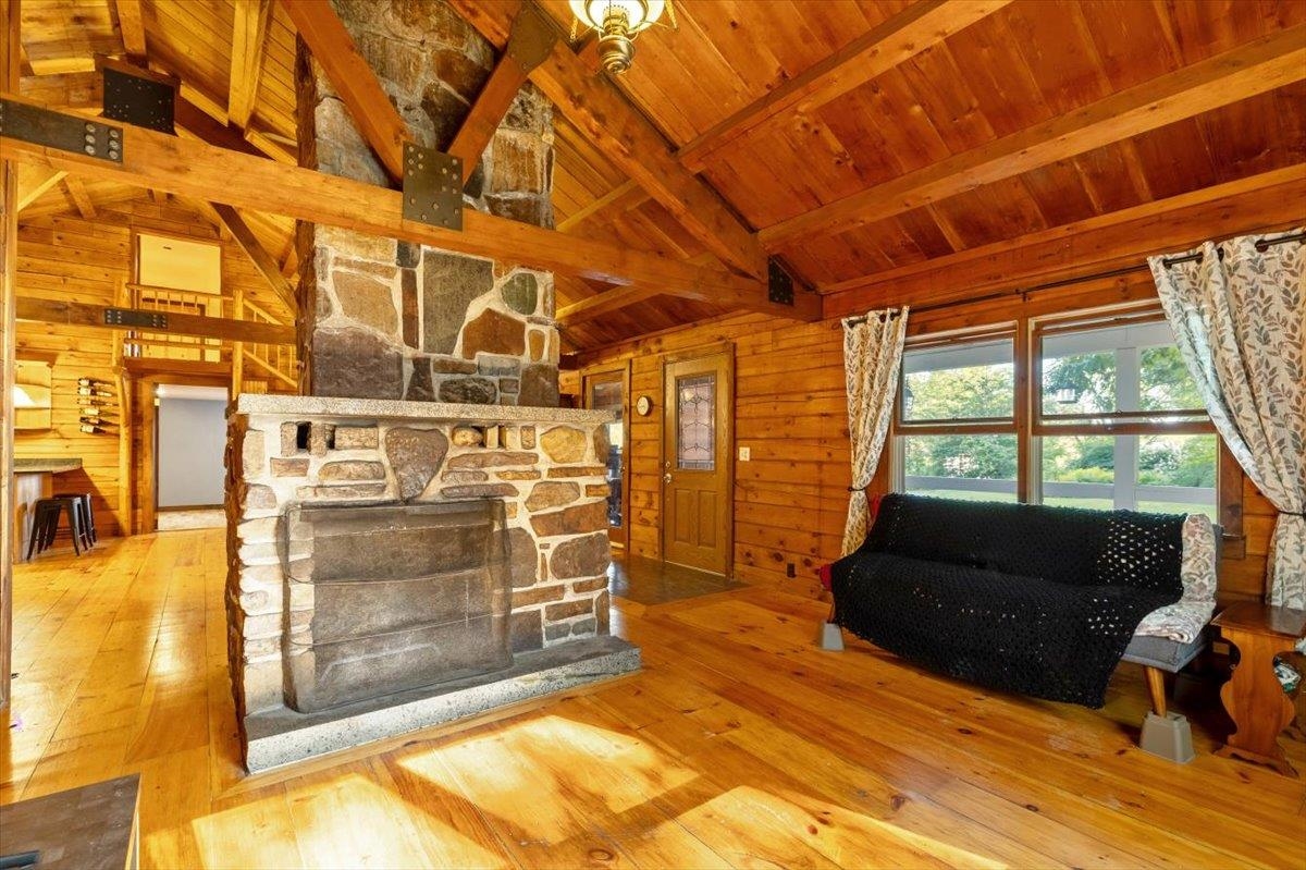 451 Dunton Road photo 16