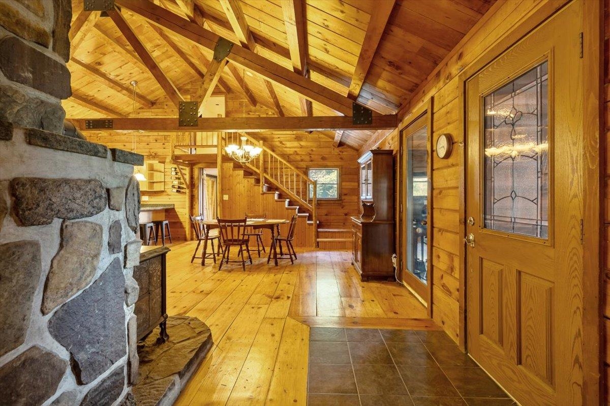 451 Dunton Road photo 18