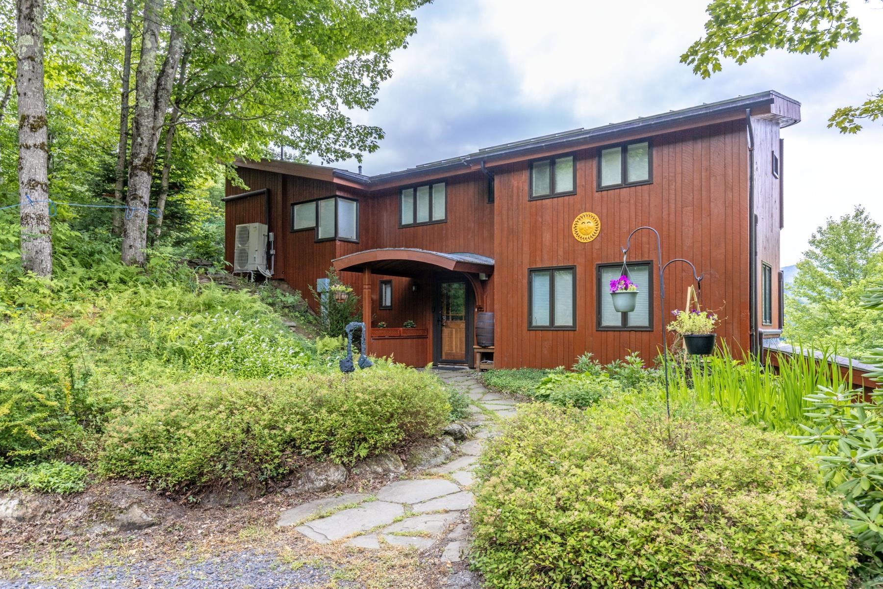1425 Cobb Hill Road photo 2