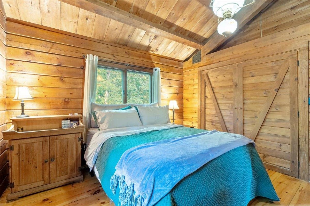 451 Dunton Road photo 23