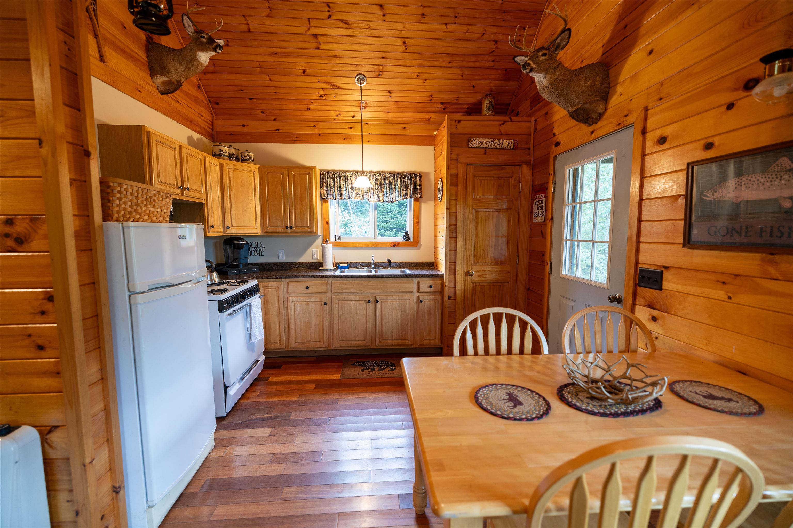 140 Norcott Lane photo 5