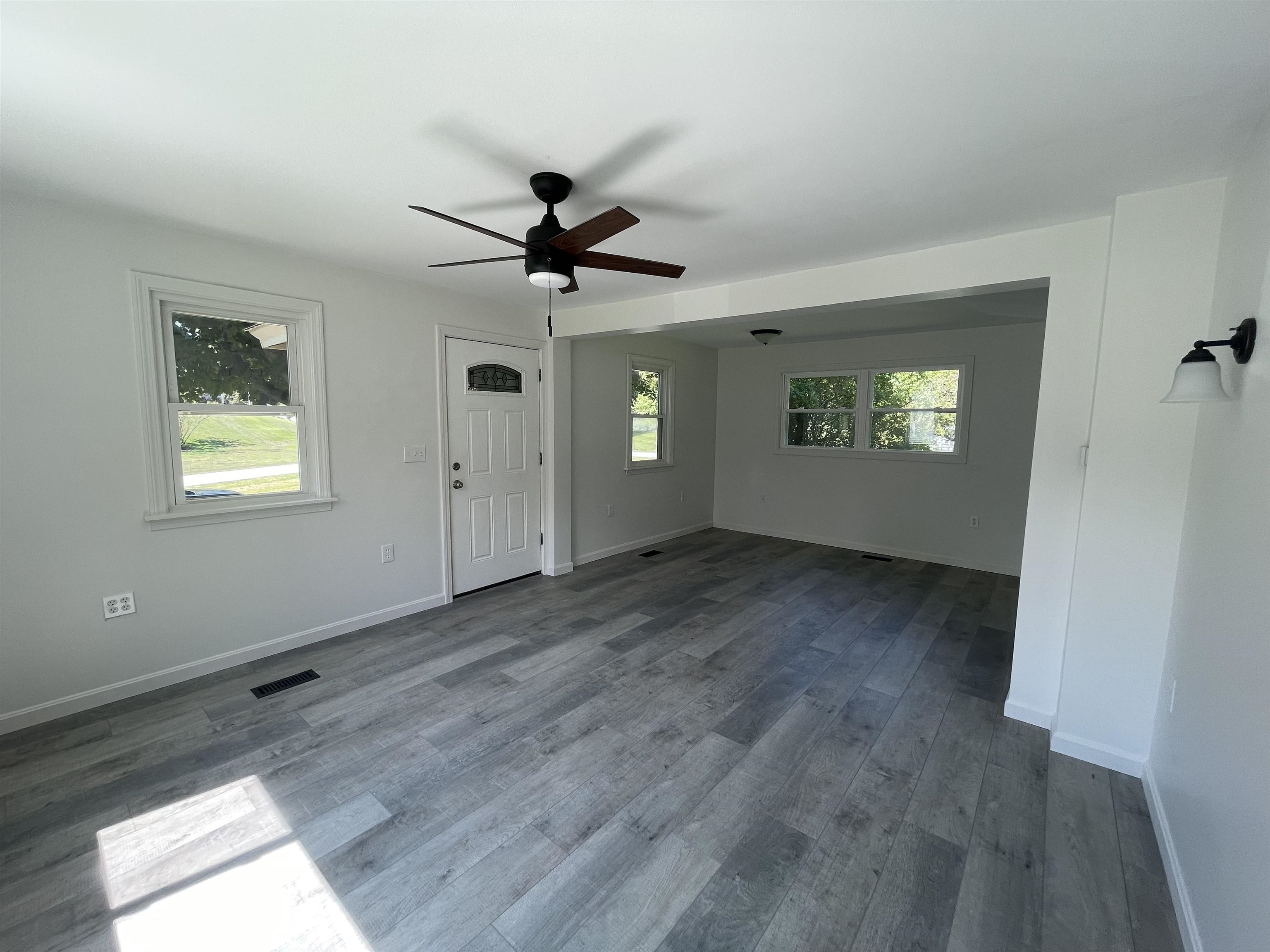 32 Pleasant Street photo 12